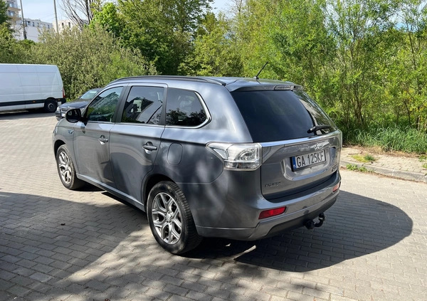 Mitsubishi Outlander cena 56900 przebieg: 259000, rok produkcji 2014 z Gdynia małe 106